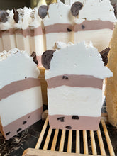 Load image into Gallery viewer, Chocolate chip cookies and cream
