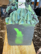 Load image into Gallery viewer, Oogie boogie
