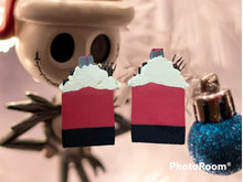 Load image into Gallery viewer, Sandy claws
