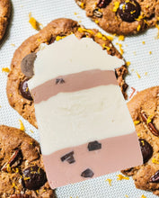 Load image into Gallery viewer, Chocolate chip cookies and cream
